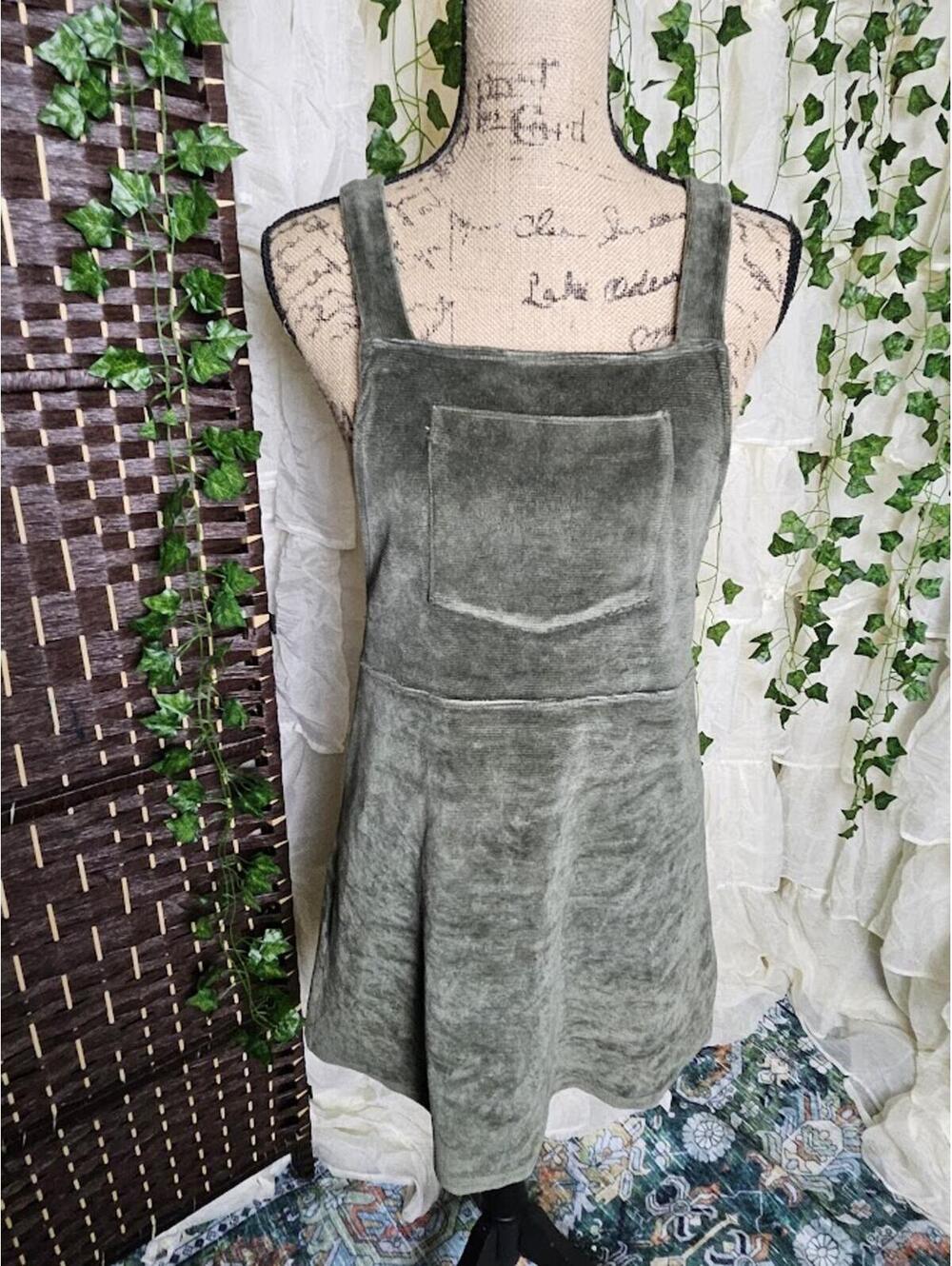 Hollister Green Corduroy Pinafore Dress Cottagecore Earthy Mini M